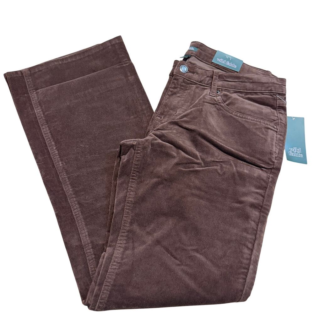 Wild Fable Women's Brown Mid-Rise Corduroy Flare Pants - Size 6 - NWT